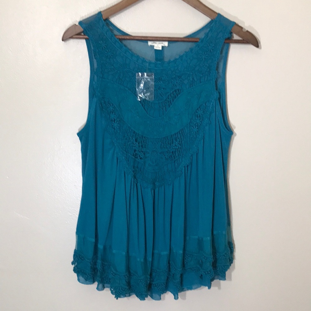 NEW Ultra Pink Teal Lace Tank